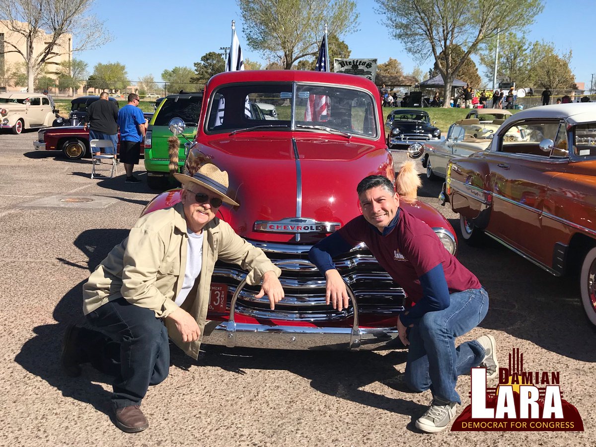 Lara_Listens's tweet photo. Car Show! ✨🚘✨
.
#carshow #burque #newmexico #albuquerque #lowrider #abq #burquenos #nmpol #classiccars #505 https://t.co/uSTuhHlaf5