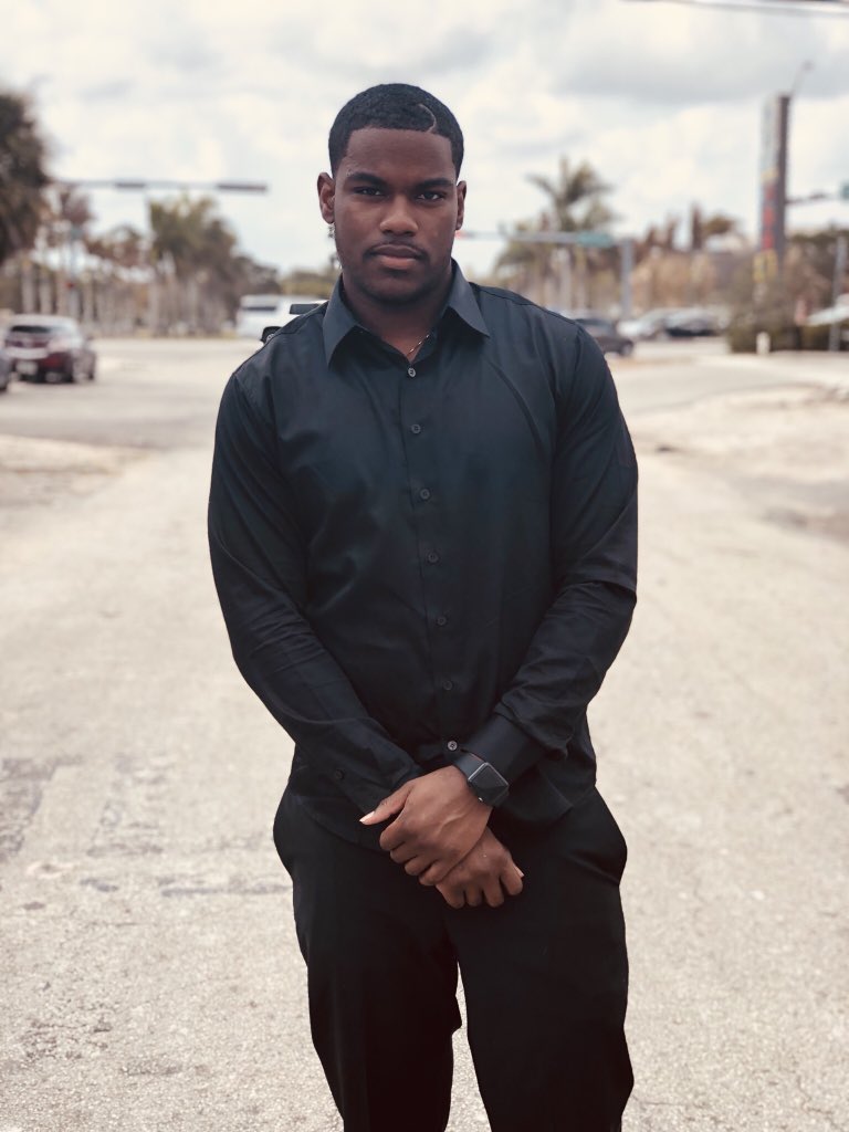 zachdixonjr's tweet image. Good Ole Sunday ☀️ Owe everything To God 🙏🏾 #RipMa #RIPGma #GodsChild