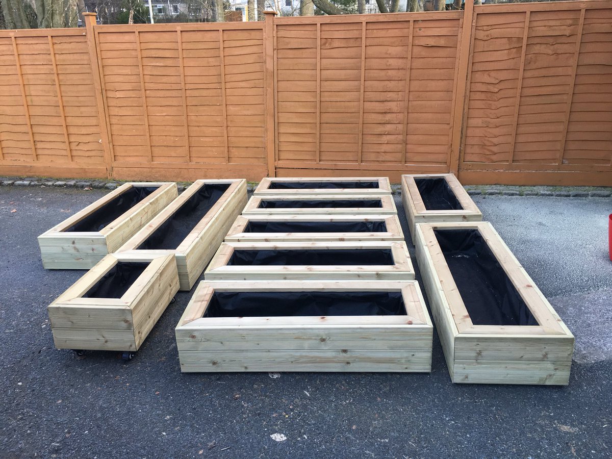 bb_planters's tweet photo. Very successful week of production! 10 #bloominbrilliant planters made. https://t.co/CrWki5buug