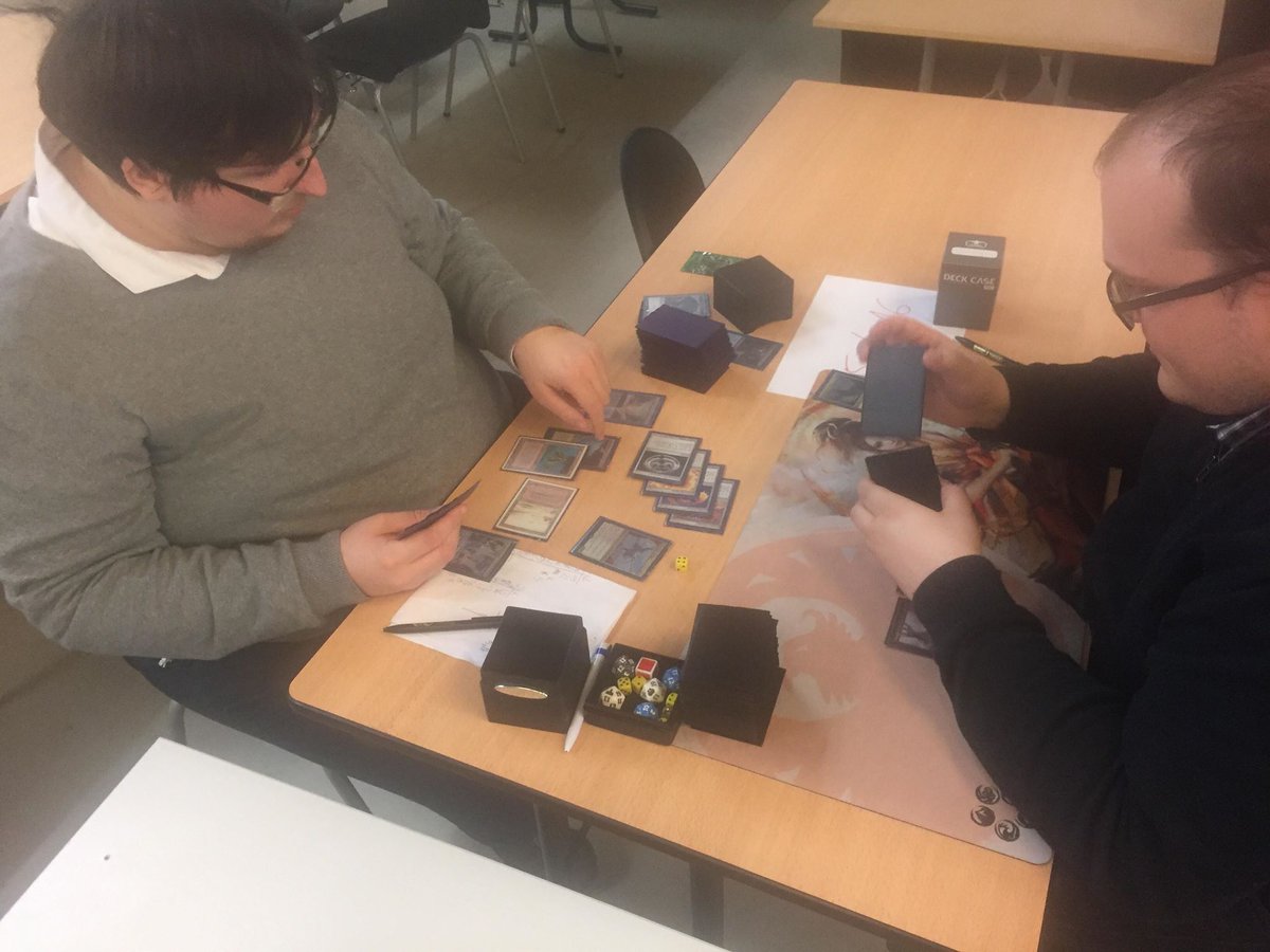 Zap_91's tweet photo. ZAP : Top 8 (96 joueurs) 

Yisan VS Thrasios / Tymna 

Arabho VS Kraum / Tymna 

Kess VS Akiri / Silas 

Akiri / Silas VS Zurgo

#ZAP #MTG #DuelCommander #EDH #Top8 https://t.co/20kgk52wkP