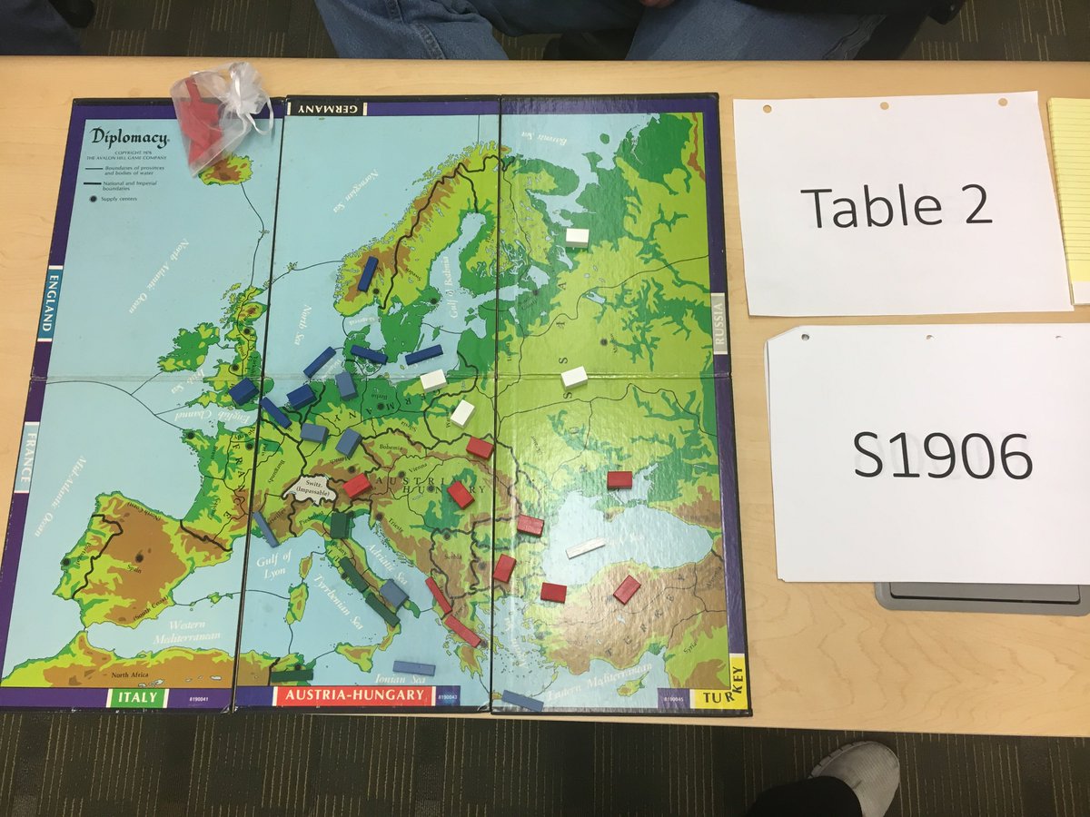 WindyCityWeasel's tweet photo. Round 3, Board 2, 1905 update. #CODCon #CODDamnit https://t.co/ZHpEJNti4p