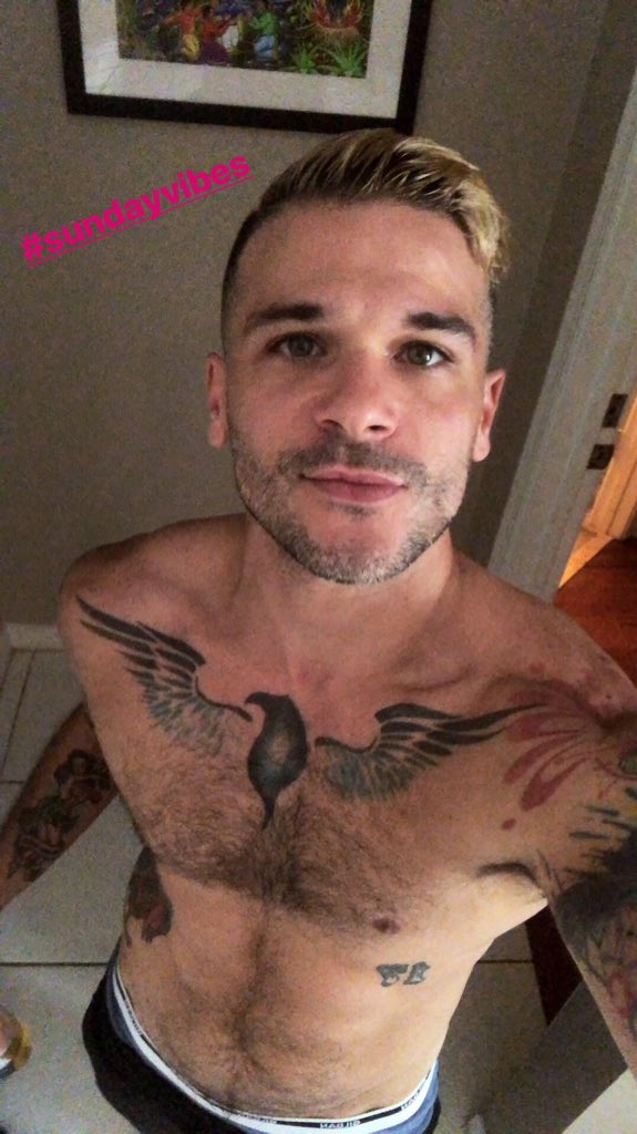 pedrocapo's tweet photo. #pelopower #supermoncho https://t.co/epwUP7RBLh
