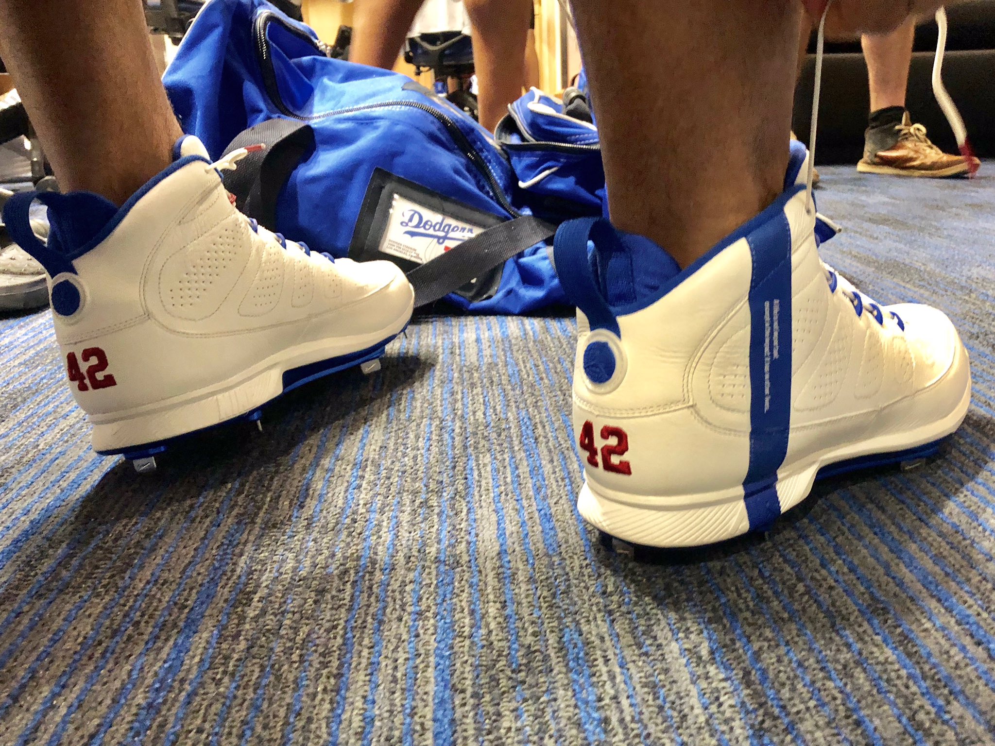 kenley jansen jordan cleats