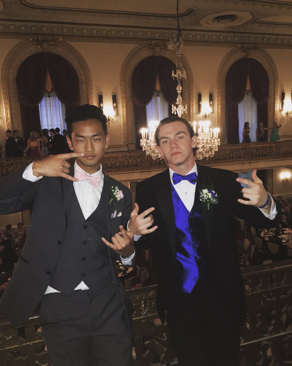 Aaron Moon tweet media