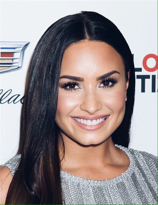 projeto_lovato's tweet photo. META | Duzentas respostas aqui.

Go Lovatics!

#PremiosMTVMiaw 
#MTVBRPETBATMAN https://t.co/WxBJROFlig