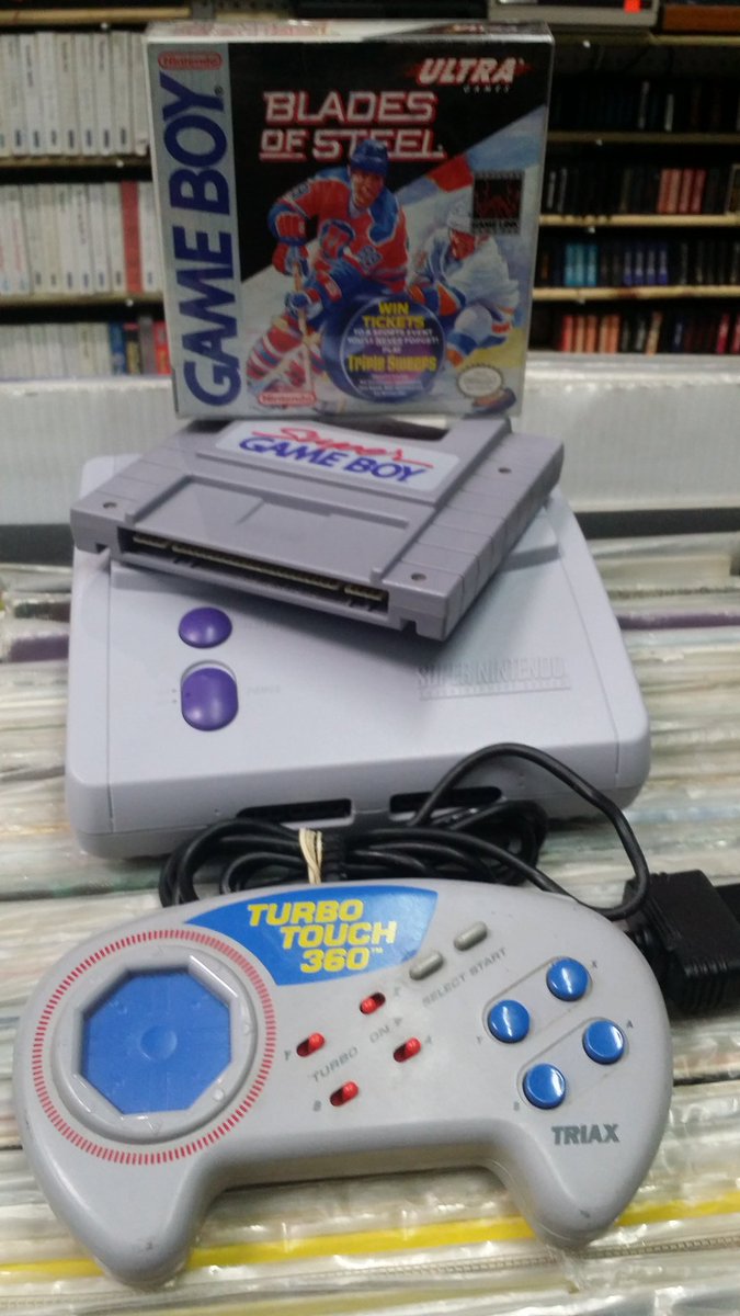 toyrattca's tweet photo. Nice walk in #cashmoney #cashonly for your #oldschool #nintendo #SNESClassic #90skid #snes2018 #Toronto #miltonon #oakville #brampton #mississauga #haltonhills #strangerthings #LastJedi #IDSturns20 #ids18 #videogamestore #gamestore https://t.co/RuUpNnCr44