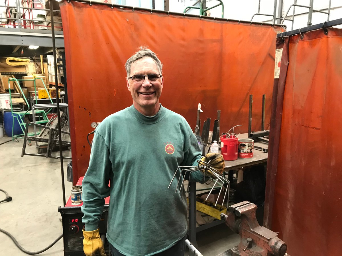 brosefloat's tweet photo. Rick shows his spider project after graduating from our float welding class! https://t.co/qMLIsZMm91