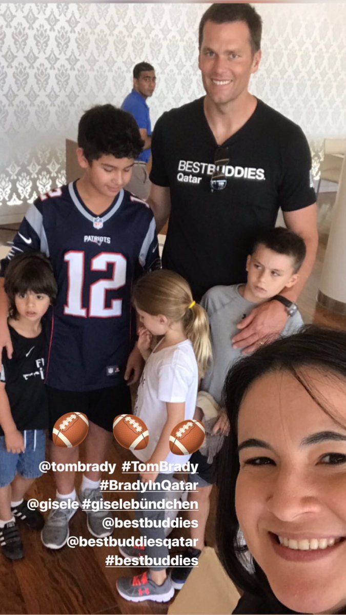 Gisele Bundchen Daily On Twitter Tom Gisele And The Kids At Eg Organics April 13 2018 Bradyinqatar Https T Co Aqyir15qjp