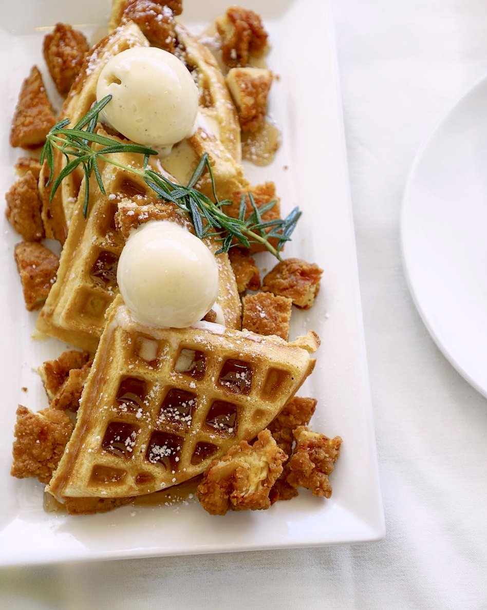 BLTPrimeMiami's tweet photo. Don't waffle around...get to Sunday brunch at BLT Prime Miami! 📷: @NaughtyFork https://t.co/gFvK2JPTkb