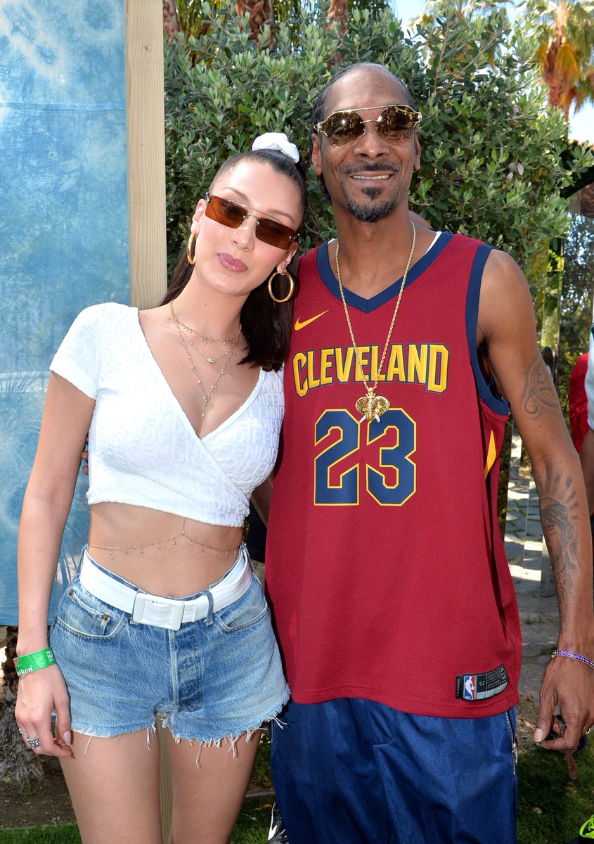 18sChella's tweet photo. Bella Hadid and Snoop Dogg https://t.co/gY1J71xdZ1