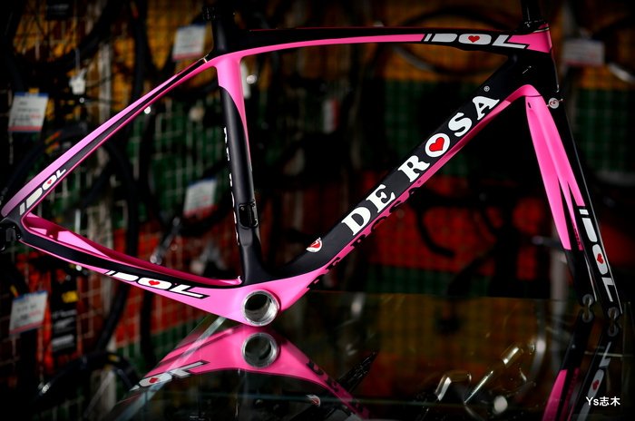 ししゃもねぎ デローザ女子の定番ピンクidol でも僕はオトコが乗ってるトコしかみたことないです T Co G6y23skbvg Twitter