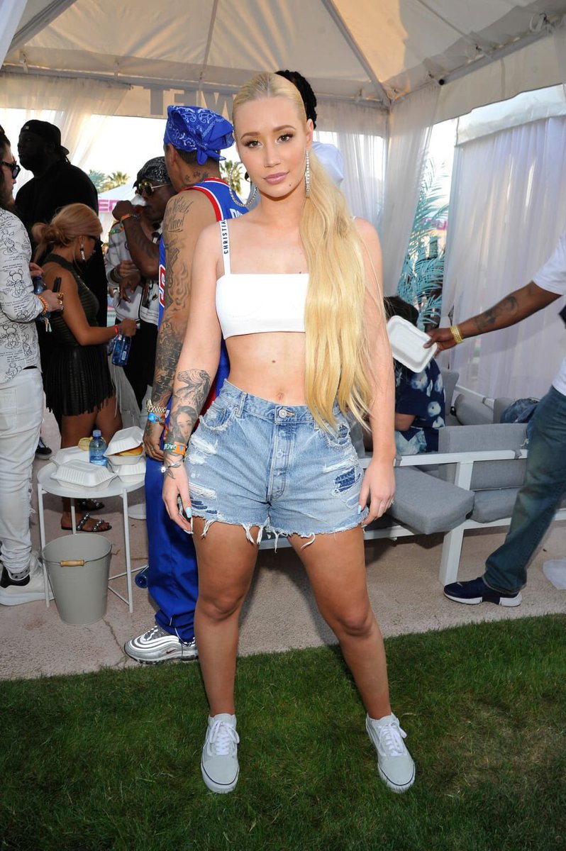 18sChella's tweet photo. Iggy Azalea https://t.co/lpvgrjQquP