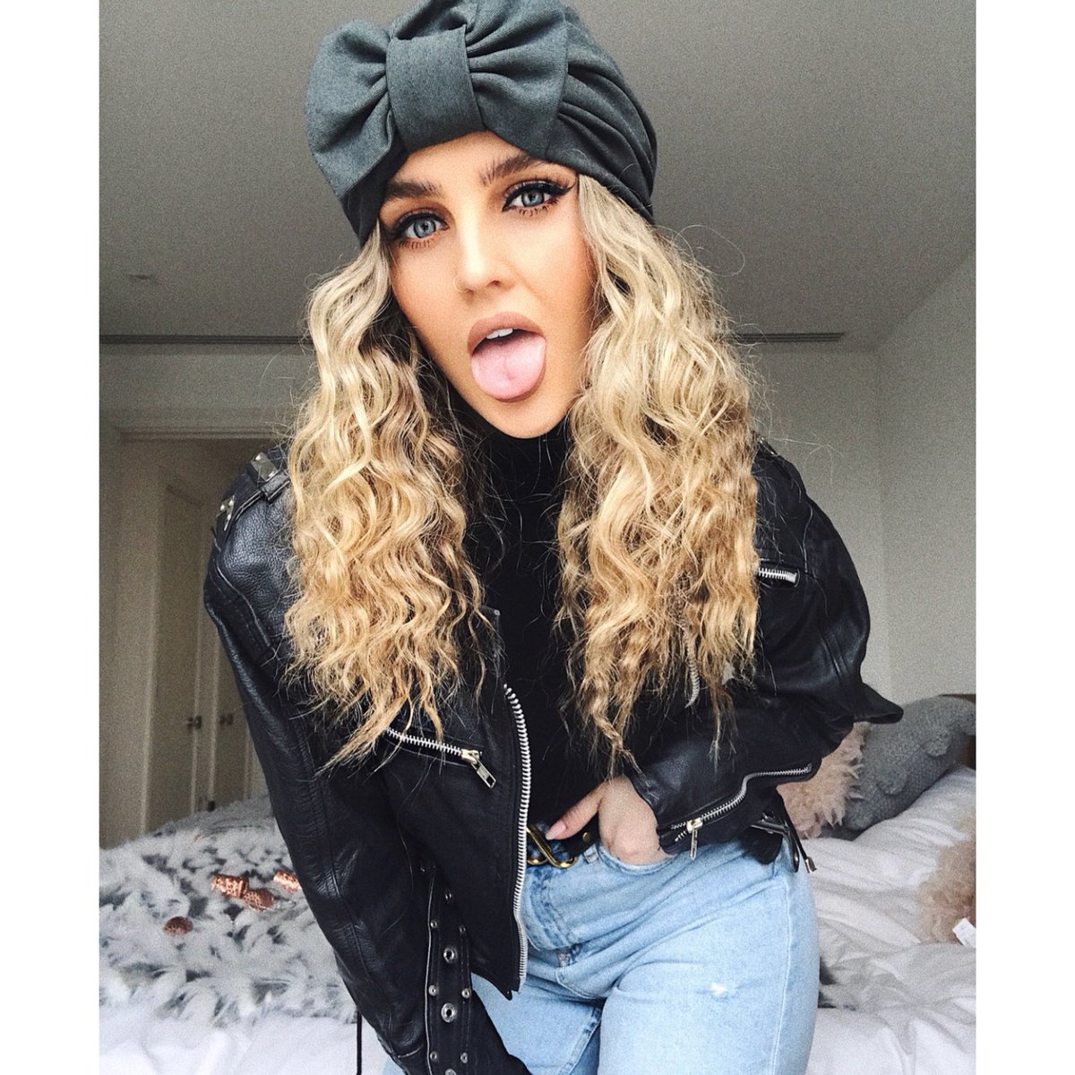 jerrievibe's tweet photo. Perrie and Hatchi via perrie's IG💕 https://t.co/QH52XY5jFS