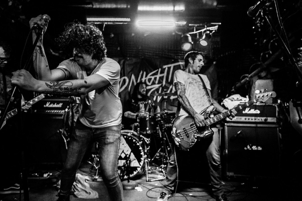 midnight_towers's tweet photo. Thanks to everyone who came out Friday! It was a late night and we appreciate you staying around! See you soon. Photos by @franny_glass https://t.co/hOqRzfudFD