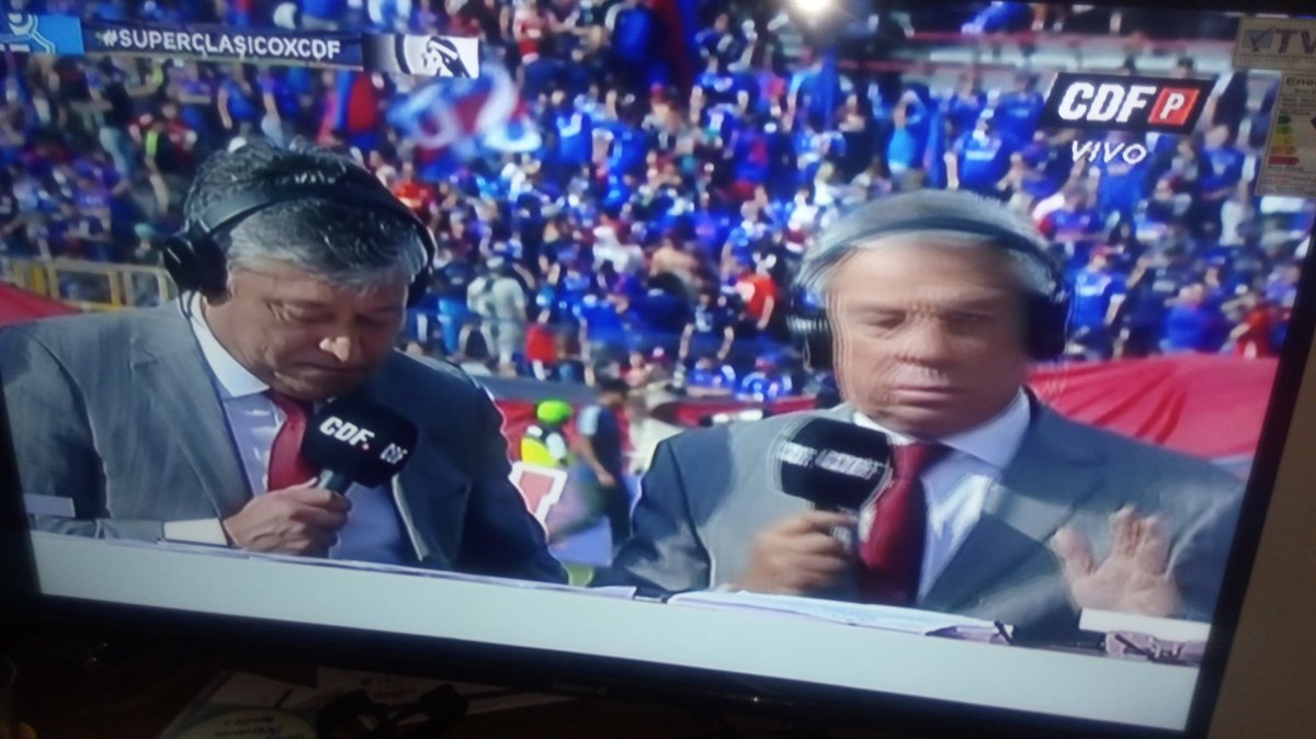 IVEGAZO's tweet photo. #SuperClásicoXCDF hoy el cielo es mas #azul. Saludos desde #Iquique https://t.co/bLHptKUKEL