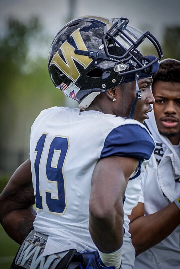LARichieee's tweet photo. I swea it’s time for it... 🙏🏿 #19Sav 🔟Forever 🖤 https://t.co/iT363wvo2h