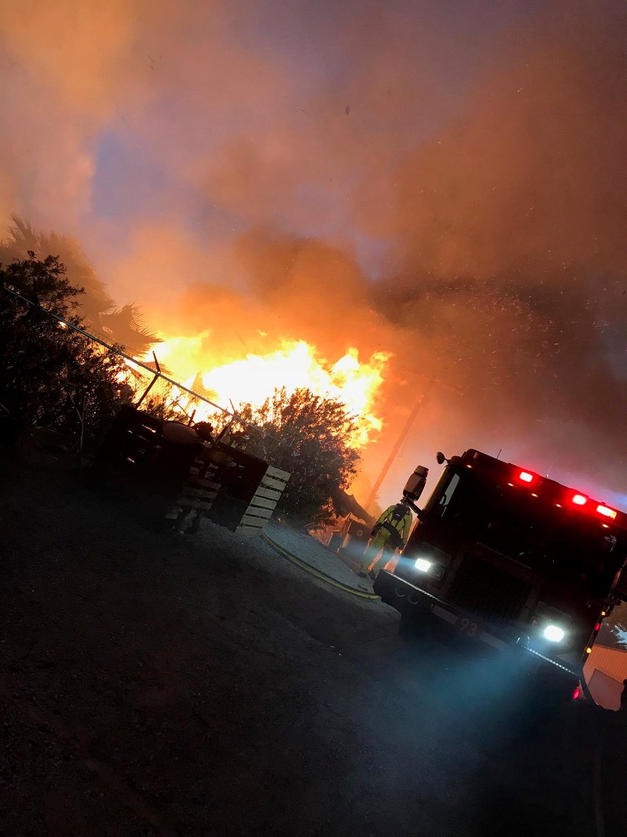 #TylerFire [UPDATE] Fire is now 10 acres with no containment. Photos ...