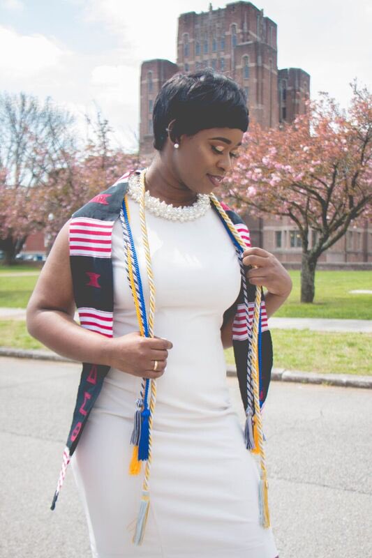paigeluke_'s tweet photo. I work full time. I go to school full time. I’m graduating Summa Cum Laude. And I’m 20yrs old about to graduate with my second degree. I give all credit to God 🙌🏾 https://t.co/1GKi6ug4Pn