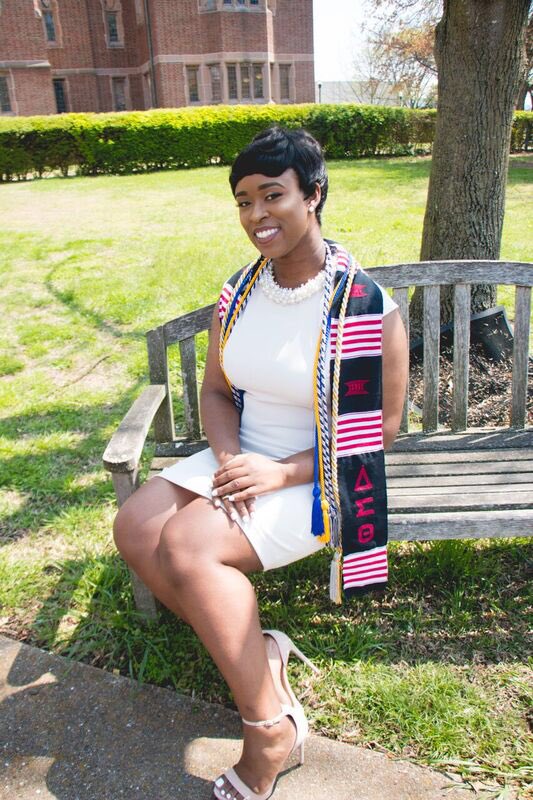 paigeluke_'s tweet photo. I work full time. I go to school full time. I’m graduating Summa Cum Laude. And I’m 20yrs old about to graduate with my second degree. I give all credit to God 🙌🏾 https://t.co/1GKi6ug4Pn