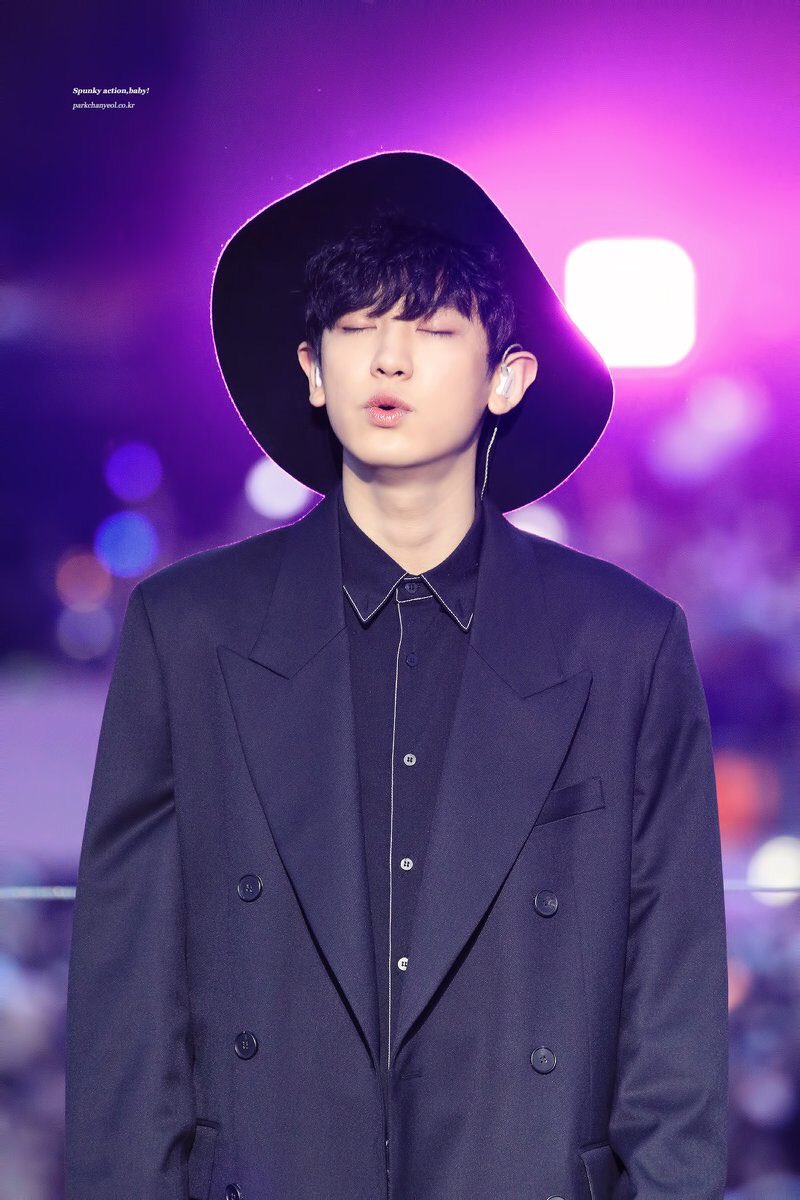 kjy0112_'s tweet photo. 🍒일요일 밤 찬열시🔥

@yourside_61 @HA__CY @yeol2nuna5 @redsun1120 @qlrjq2105 @exoyeo1 @real_loey_pcy @Myeternal_61 @teeery_exo9 @BH04_CY61_ @YEOL_EE_  @sarangloey61

#PremiosMTVMiaw #MTVBRKPOPEXO @weareoneEXO https://t.co/sLVqwUzgvH
