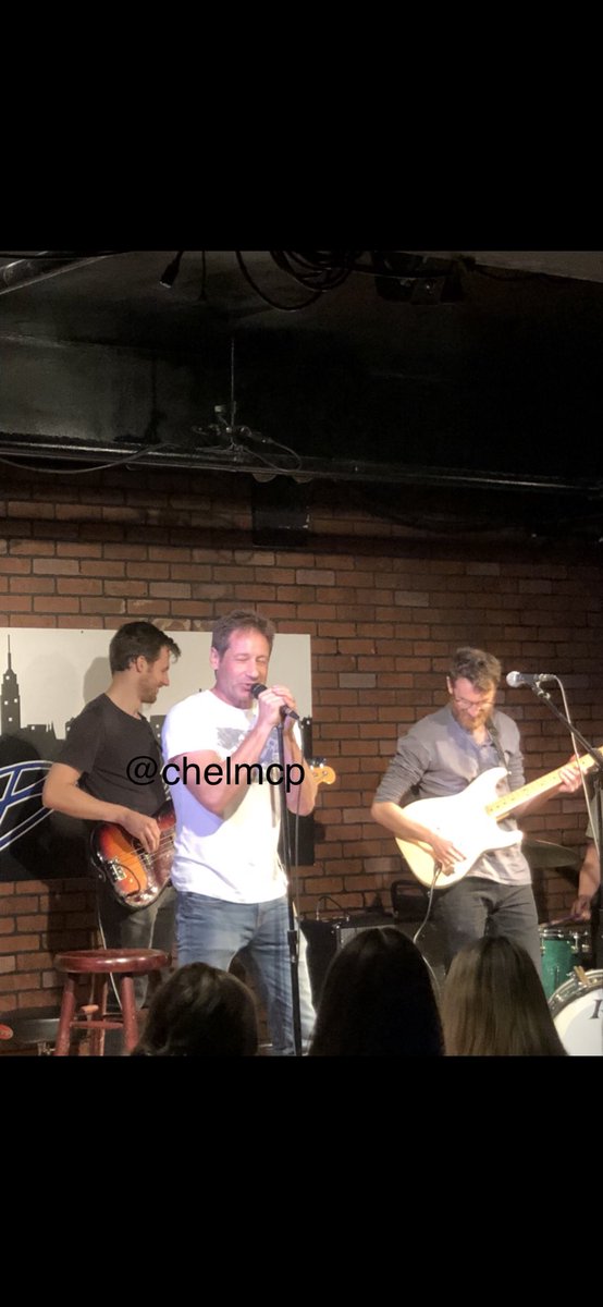 2018/04/14 - David in Private Concert in NYC Da1KZXIVAAAw1Lc