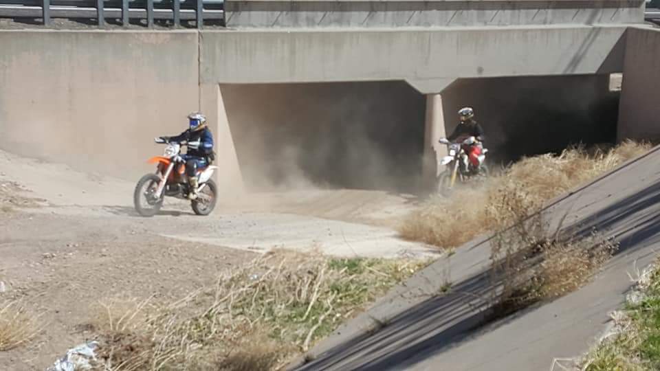 AguaCalientenv's tweet photo. Liking this turnout!
#aguacaliente #dirtbike #dirtbikeracing #racing #desertracing #desert #nevada200 #nevada200trailride #nevada #nevadalife #dirtroads #muddytires #offroad #offroading #vroomvroom #bike #trailerparklife #rvspots #event #events #lincolncountynv #calientenv https://t.co/oVmg5IDON9