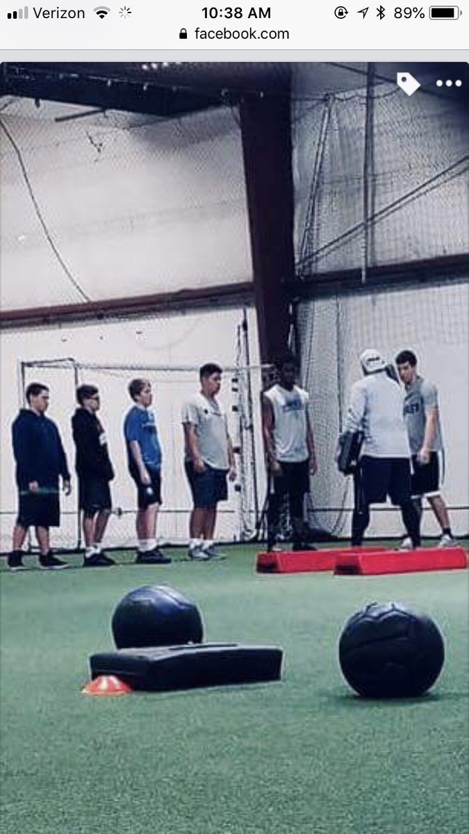 BigBrown90's tweet photo. Camp #2 of the off season underway! Had 10+ high schoolers learning this morning! #perfectyourcraft #dmvtrenches #hardwork #handcombat https://t.co/DhgyYRb7ST