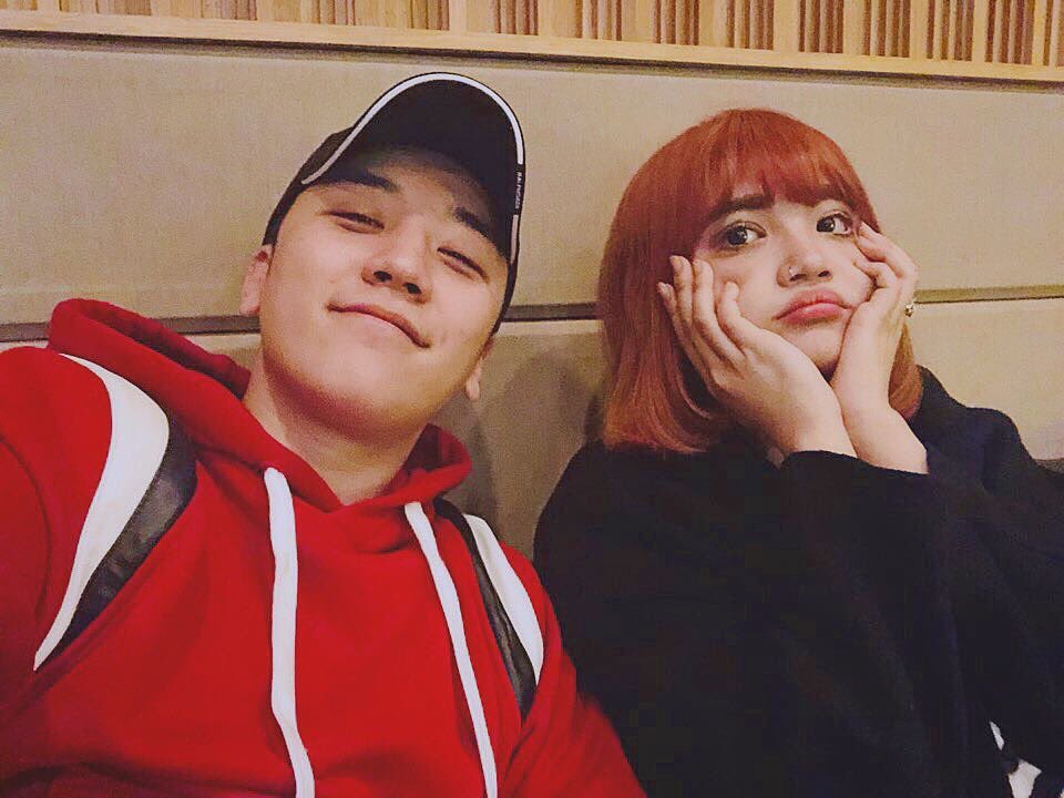 BigBangBrazil's tweet photo. [INSTAGRAM]
Atualização de Blue.D com Seungri 
"Coming Soon #CEOLee #ygfamily"
cr: pretty_crap_00 https://t.co/EreNZpKtaT