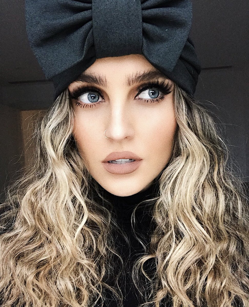 LittleMix's tweet photo. 🖤🌚 
P<3 https://t.co/UbRdqG2UmS