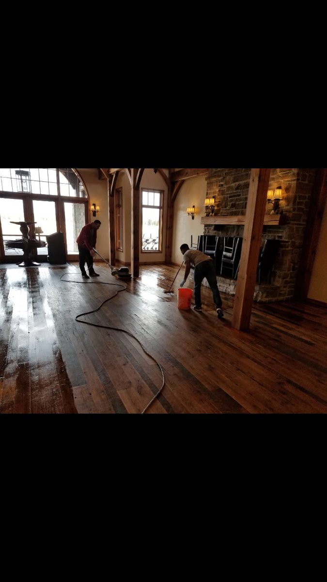 JMillsCPGA's tweet image. Thanks to the guys at Dan Kourtis flooring for the great job in the floors @GolfWildfire                                Ready for the golf season whenever it may arrive! #iceweekend