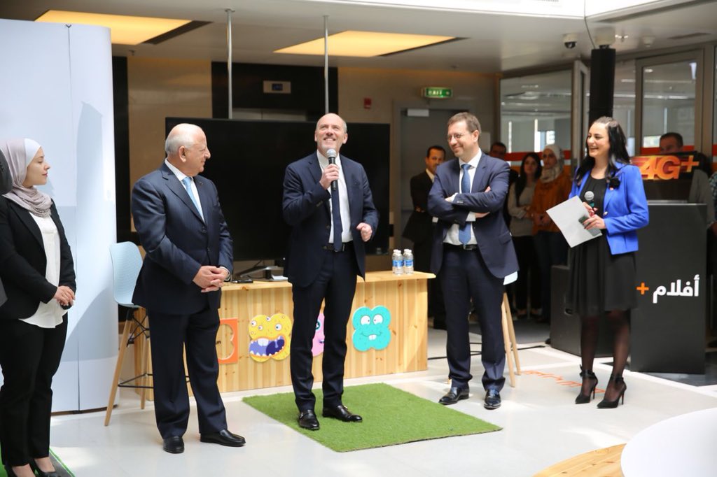 jerome_henique's tweet photo. A much appreciated visit from @orange Chairman &amp; CEO @srichard at our new HQ celebrating the main achievements of @orangeJo with an inspirational sharing of future prospects of the industry and vision for the group. @BrunoMettling @aliounendiayeSN https://t.co/W4NxAvaohp