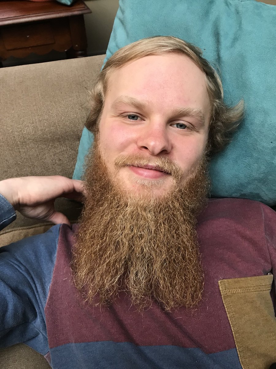 MadisonShangle's tweet image. CHECK OUT MY BOYFRIENDs end of his “yeard” 🤩