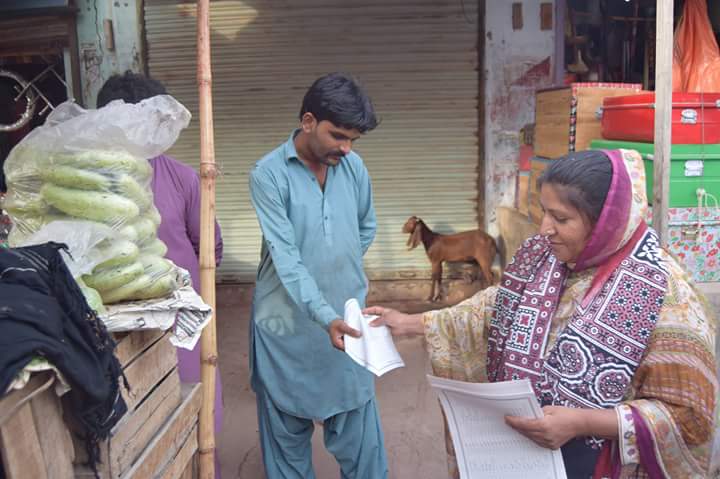 RaheelBhutto3's tweet photo. #SindhWantsWater
عوامي تحريڪ جو مرڪزي صدر ڊاڪٽر رسول بخش خاصخيلي ٺٽي ضلعي جي مختلف شهرن ۾ سنڌ جي پاڻي تي مسلسل لڳندڙ ڌاڙن، پاڻي جي هٿرادو کوٽ ۽ ڌارين کي شناختي ڪارڊ ڏيئي سنڌين کي اقليت ۾ تبديل ڪرڻ خلاف سنڌ سجاڳي مارچ ۾ سنڌي عوام کي  بيدار ٿيڻ لاء عوام کي آگاهي ڏيندي https://t.co/3xhk6L4Hdf