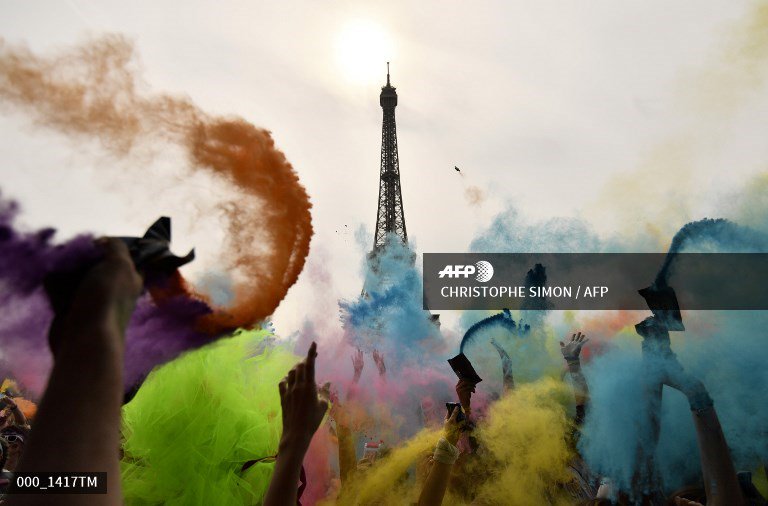 s_chauveauAFP's tweet image. 🇫🇷 "Colour run" in Paris. #AFP 
#colorrun #colorrun2018 
 📸 @tofsimon