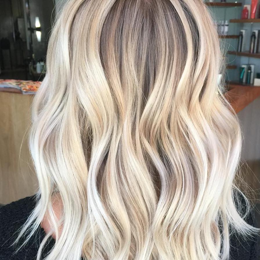 WellaEducation's tweet image. Hello, #shadowroot! 👋 @fierrohair #wellahair #wellalife