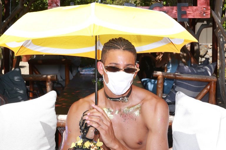 KeiynanLBR's tweet photo. 📷 | Em campanha para @hm na Califórnia, Keiy publica: "Simplesmente feliz em estar aqui." https://t.co/LwtXRKiviE