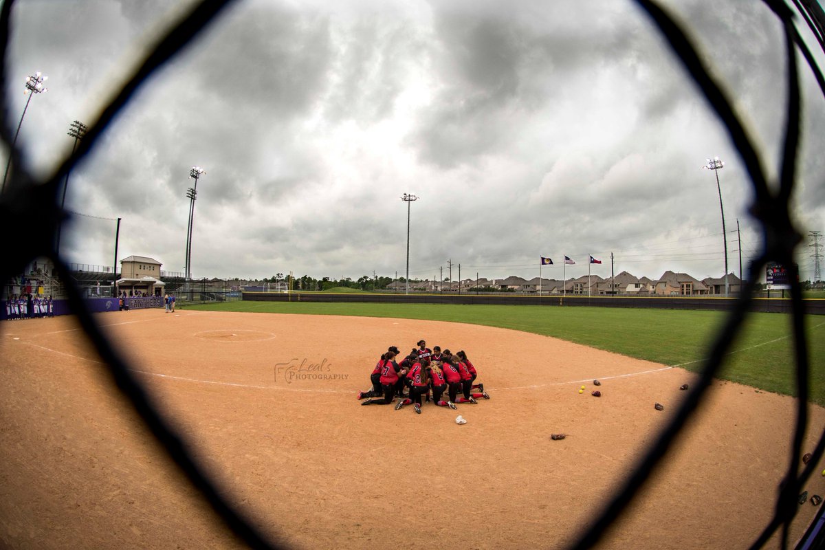 PhotoByLeal's tweet photo. Austin HS & @RidgePointHS
#picher #softball #softballpitcher #grind #goals #success #MakeItHappen #dominate #AustinHighSchool #AustinHS #louisvilleslugger #SheSwingsSlugger #CustomLxT #fastpitch #softball #Texas #MakeItPerfect
https://t.co/2TXBIzFIai https://t.co/BTcldPnsGW