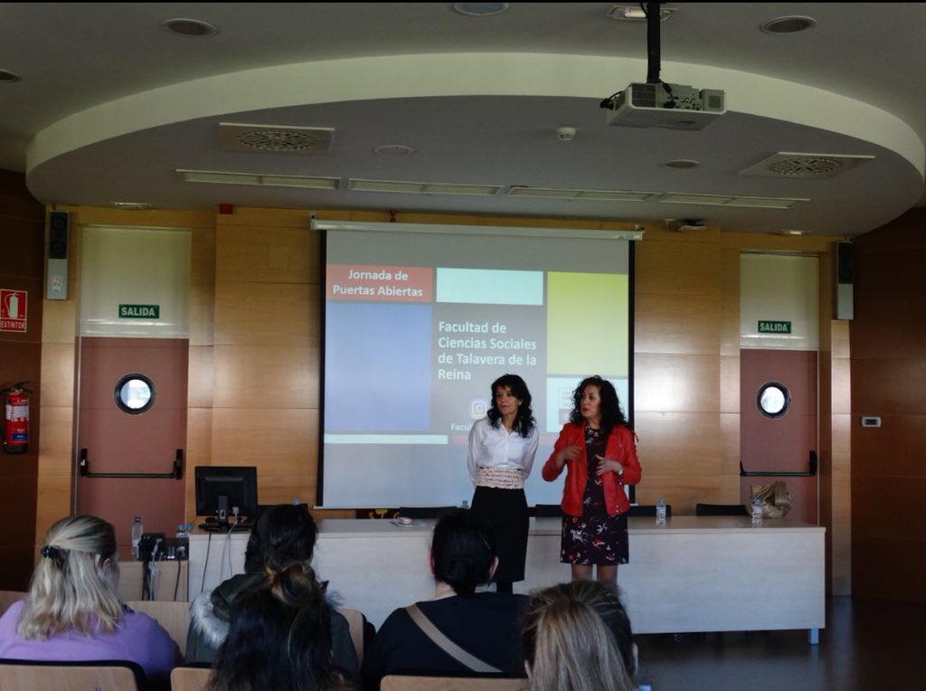 GuadamillasG's tweet photo. Hoy hemos celebrado la segunda jornada de #PuertasAbiertasUCLM. Para todos los que hemos participado desde la @uclm_es ha sido muy grato recibiros. Gracias a todas las familias que nos han visitado, nuestras puertas siguen abiertas https://t.co/le9oRZgLXV