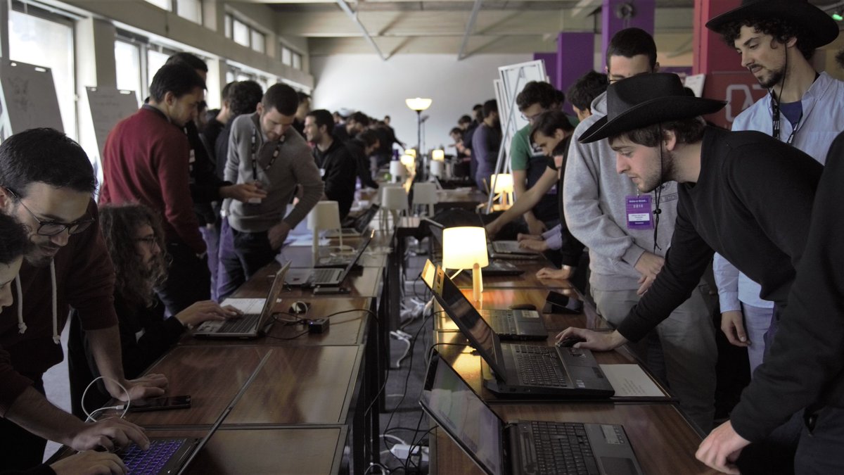 makeorbreakio's tweet photo. Our amazing hackfair has started, exciting times! https://t.co/Rw0cc0RCza