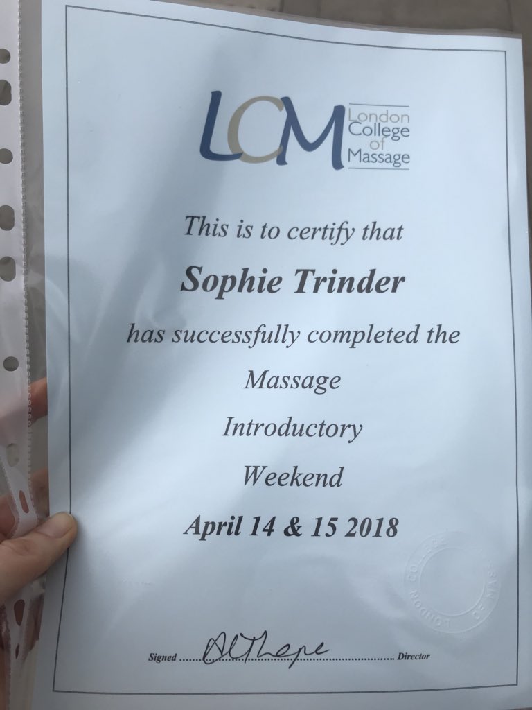 SophieTrinder's tweet image. Must say think @zarzipan and I totally mastered our effleurage cupping tekkers today 😂💆🏼‍♀️💆🏼‍♂️#waitinline #chargesbythehour
