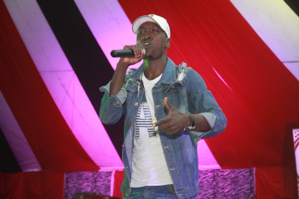 GeniusEntGroup's tweet photo. A big shoutout to @GodsonJawabu for coming through
#LaydbackLounge https://t.co/2WKqkVySDL