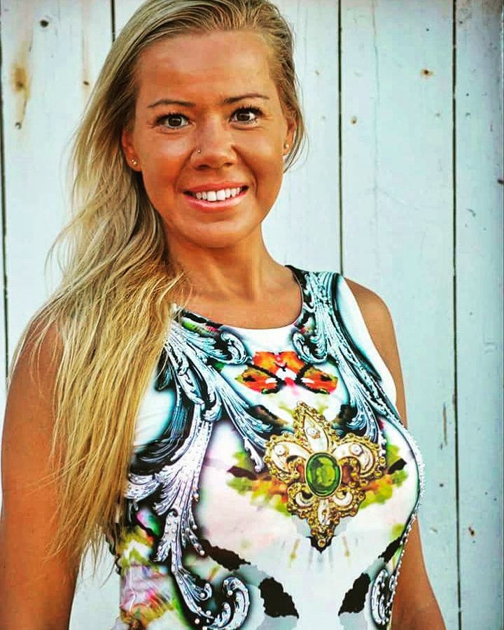 tegusmoda's tweet photo. Vestido Jewel de Tegus
#tuerestendencia #tegusmoda #tegus  #moda #fashionphotography #modaespañola #modaespaña #fashionistas #ropamujer #vestido #vestidos #Modaexclusiva #Handmadefashion #slowfashion #outfits #Modafemenina #model #outfitoftoday #spanishfashion #woman #modelo https://t.co/bi55GSUUVL