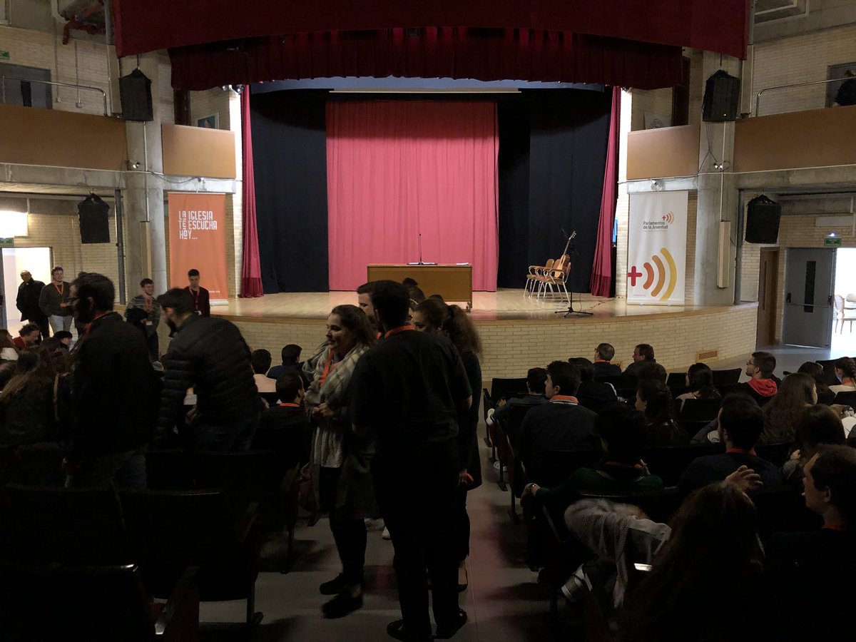 DelejuMadrid's tweet photo. #ComienzaContigo #ParlamentoJoven #vicaria3 https://t.co/heYWytjJWo