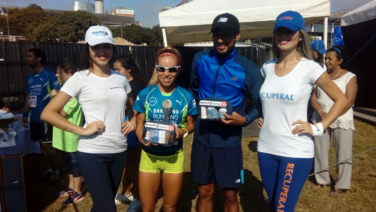 puntofarmapy's tweet photo. Presentes en una edición más del Samsung Running Festival.😎 Cuidamos tu salud y belleza en nuestro puesto de Asistencia y Relax con kinesiologos a disposición de todos los corredores 🏃‍♀️🏃‍♂️ #PuntoFarma #Recuperal #SRF2018 https://t.co/r8sKVF322p