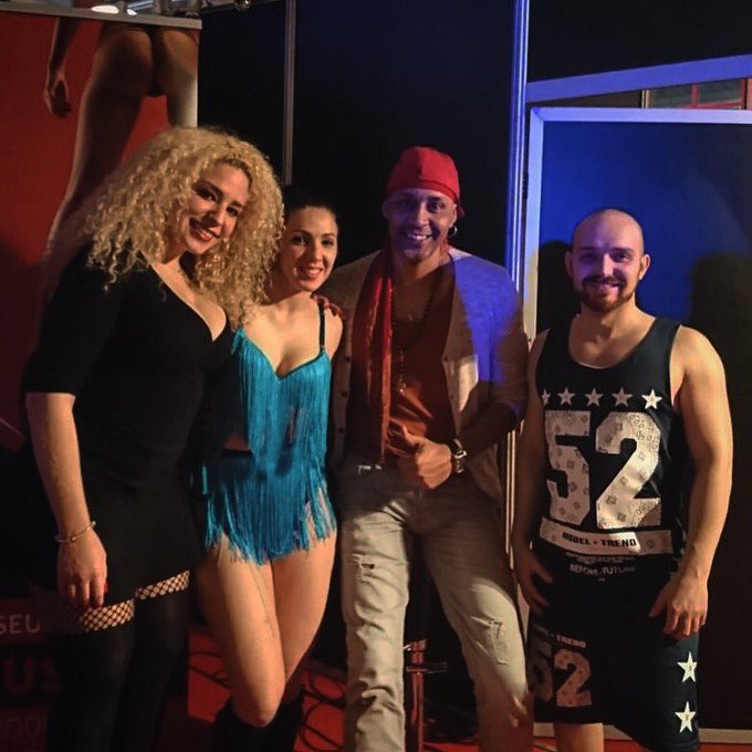 Despu&eacute;s del espect&aacute;culo con mi nena @Pamelaasanchezz fue un placer conocer a @saleaooficial (fue quien<a class="tags" href="/tag/pamelaasanchezz">@pamelaasanchezz</a><a href="/tag/actor"class="tags"><span>#actor</span></a><a href="/tag/portugal"class="tags"><span>#portugal</span></a><a href="/tag/actrizporno"class="tags"><span>#actrizporno</span></a><a href="/tag/erotismo"class="tags"><span>#erotismo</span></a><a href="/tag/erotico"class="tags"><span>#erotico</span></a>