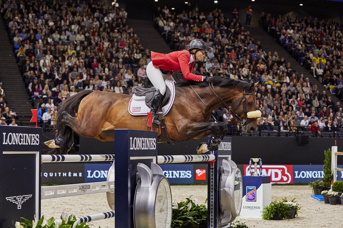 FEI_Global's tweet photo. Champion!!!!!!! Beezie Madden is he @LonginesEq #FEIWorldCupFinals Jumping Champion 2018!!!! 🏆👏👏👏👏 https://t.co/vDFNecGDED