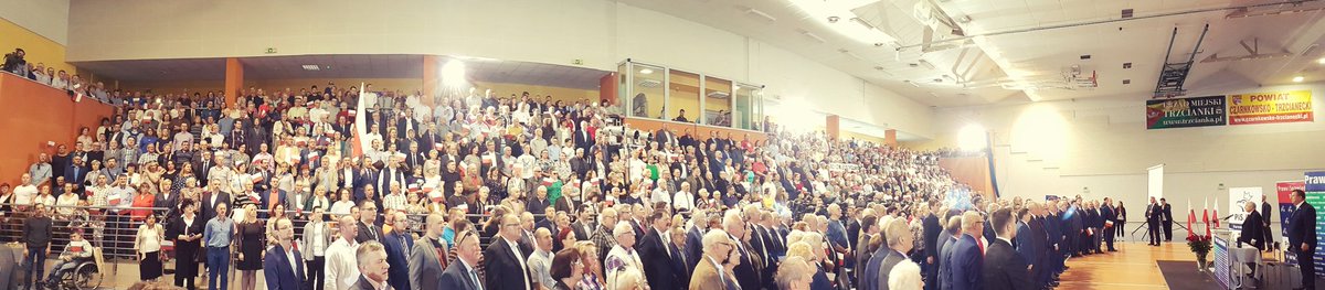 Ponad 1000 osób na spotkaniu Prezesa #PiS J. #Kaczyński w #Trzcianka. #PolskaJestJedna