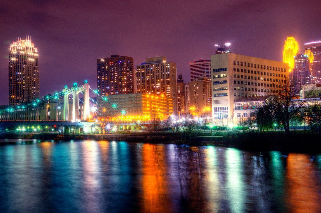 BestPixMN's tweet photo. Glow by the Hennepin Ave bridge at night in Minneapolis. https://t.co/Y9hUBC1E1Z