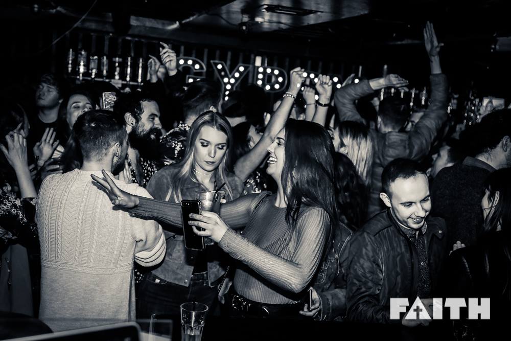 Sundays go a little something like this...
#FaithSundays #Filthys