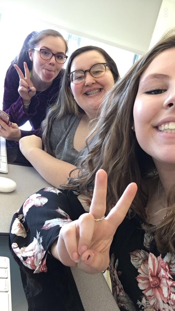 abbyhaggard11's tweet photo. happy 18th to one of my favorite and most beautiful people ever ❤️❤️ love u so much thank u for being like the best ever and a great workout buddy!! #heywhatsupyouguysyes #freakyfriday #garbage #halfapps:( https://t.co/ZcnRYa7B0Q